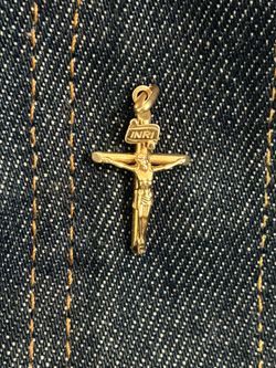 10k Cross Pendent