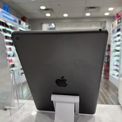 Apple iPad 7 Generation 32 GB