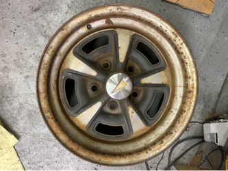 Pontiac rally 2 rim.  14x7, 4.75