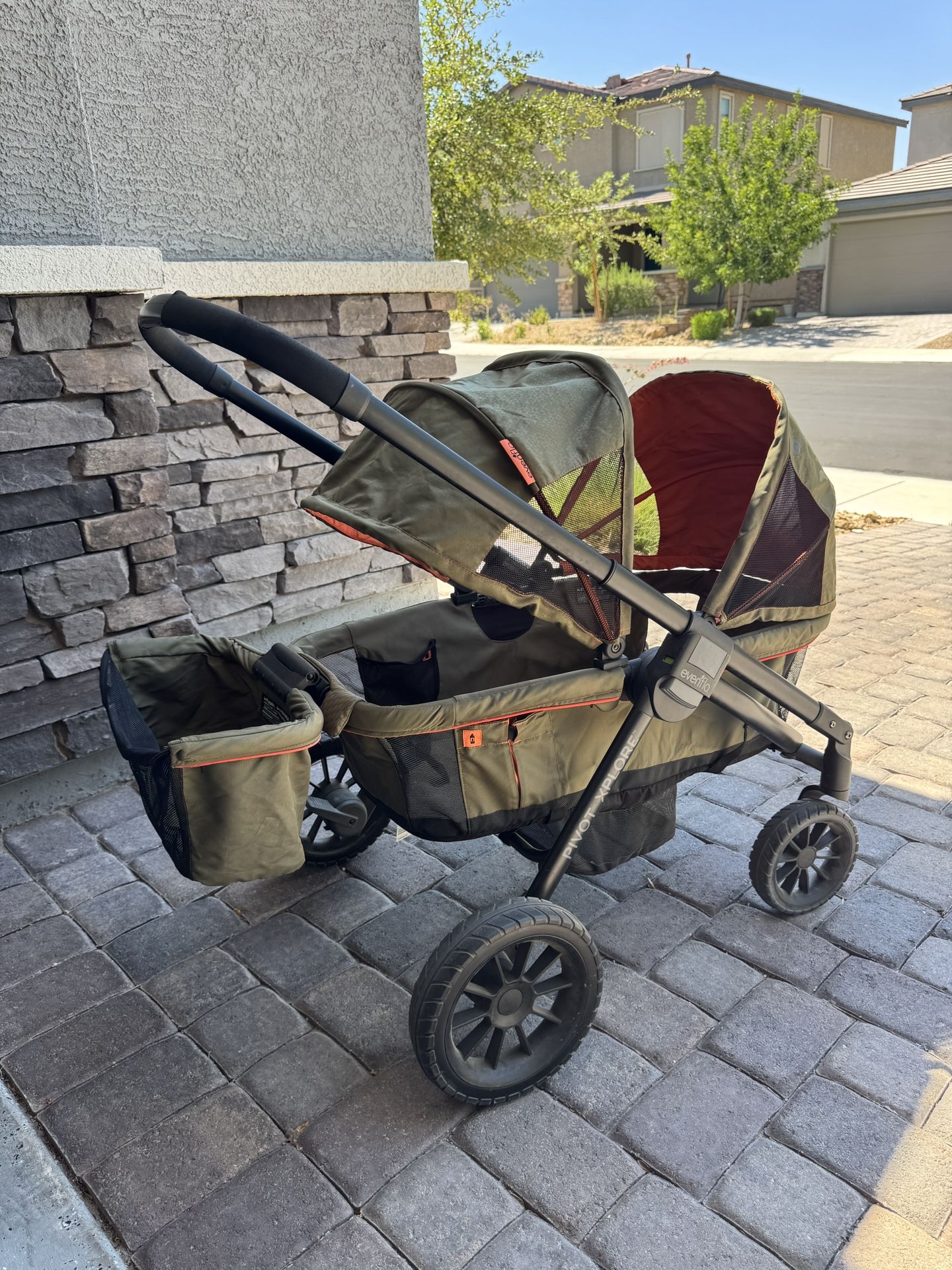 Evenflo Pivot Xplore All-Terrain Stroller Wagon