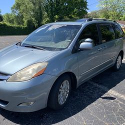 2008 Toyota Sienna Runs Great 