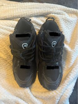 black runners