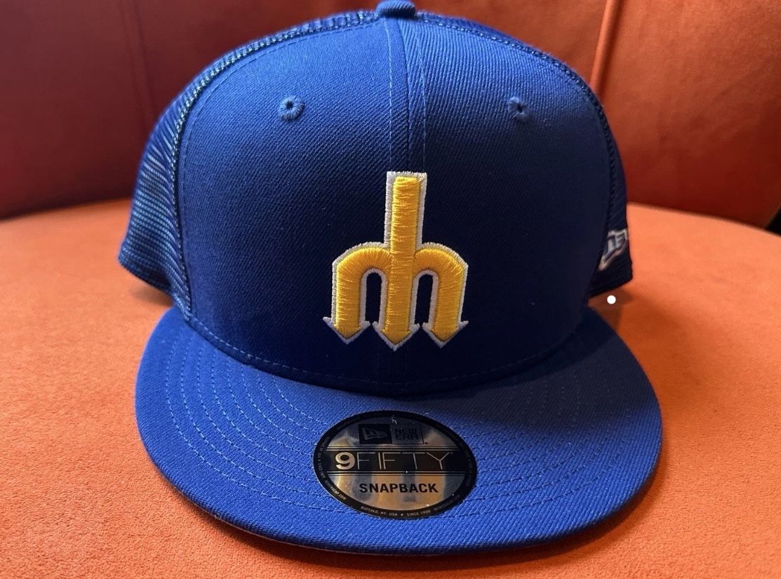 New Era Seattle Mariners SnapBack Trucker Hat