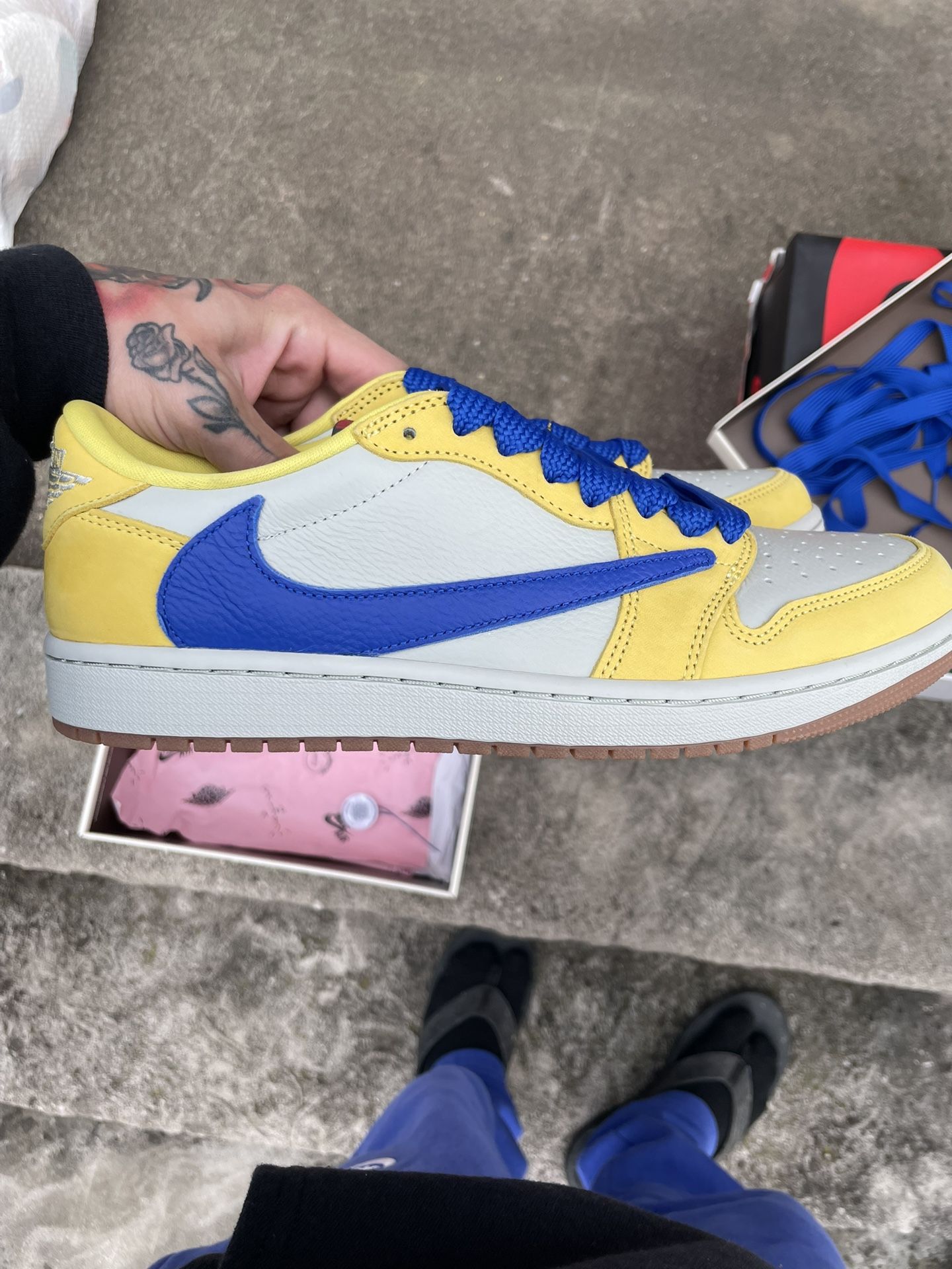 Air Jordan 1 Low Travis Scott Canary Size 9.5M/11W