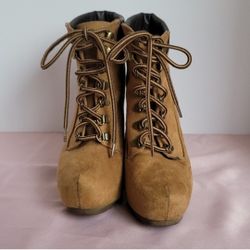 Brown Platform Boot Size 8