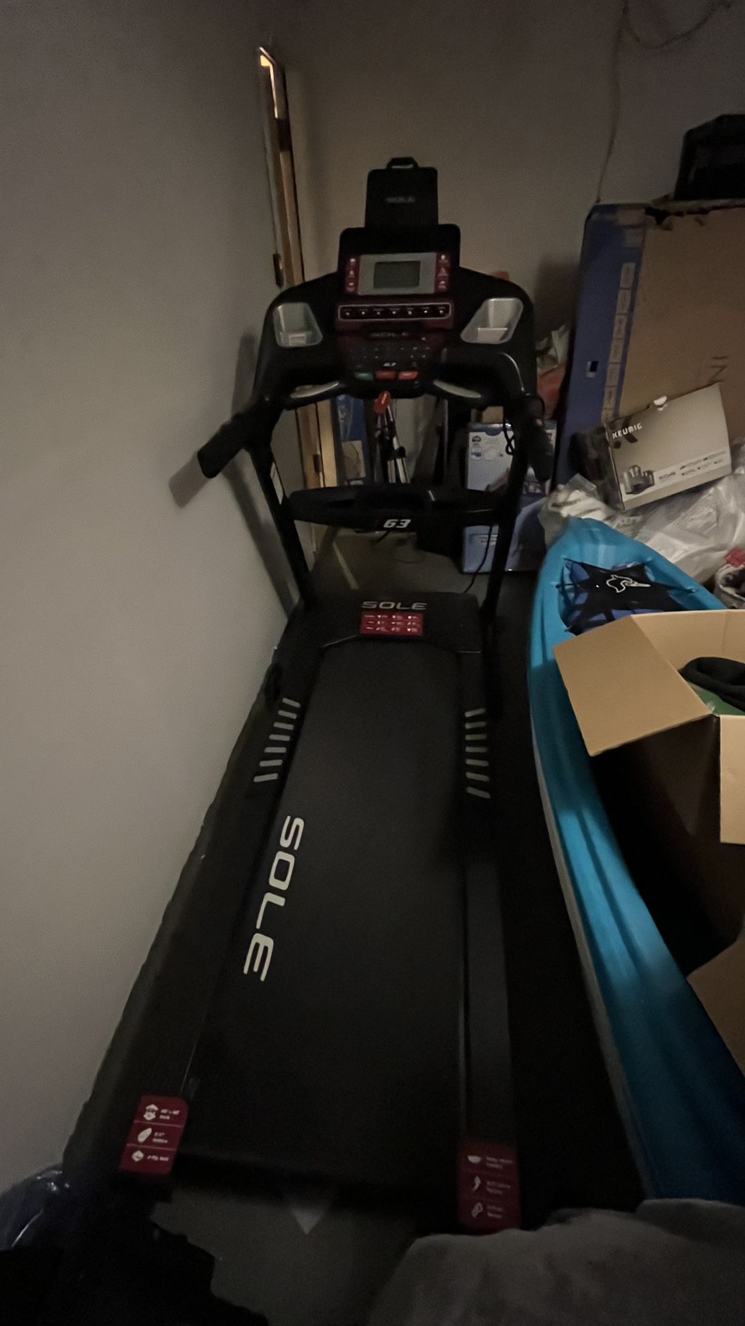 Sole F63 Treadmill -  Near perfect condition ! 