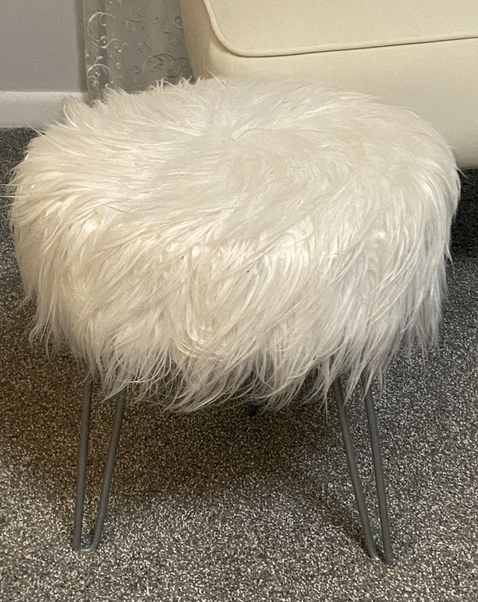 White Fur Vanity Stool Ottoman with Silver Hairpin Legs