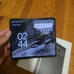 Google Pixel FOLD 2023 PHONE. FULLY UNLOCKED 256GB