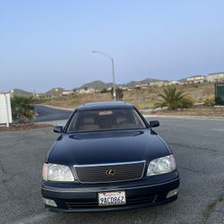 1998 Lexus LS400 
