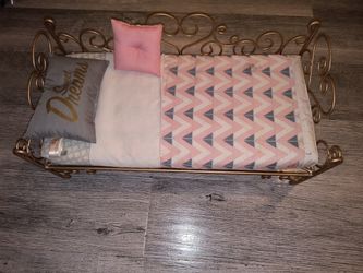 Our Generation Scrollwork Bed - Sweet Dreams
