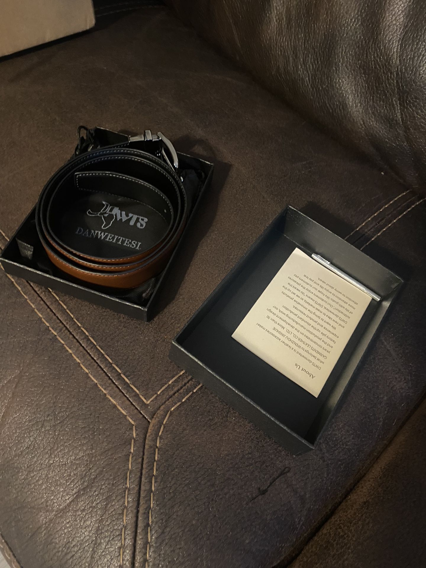 NICE BLACK AND BROWN REVERSIBLE BELT