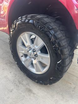 35x12.5 R20 MUD GRAPPLERS FOR TRADE*