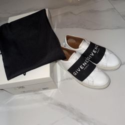 Givenchy Sneakers 