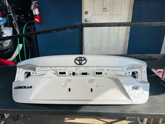 Toyota Corolla 2019-2024 trunk lid Oem