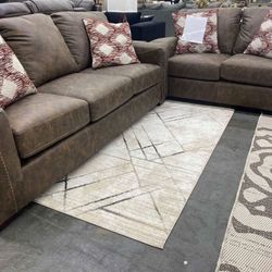 Loveseat , Any Color ,same Day Delivery 🚚 