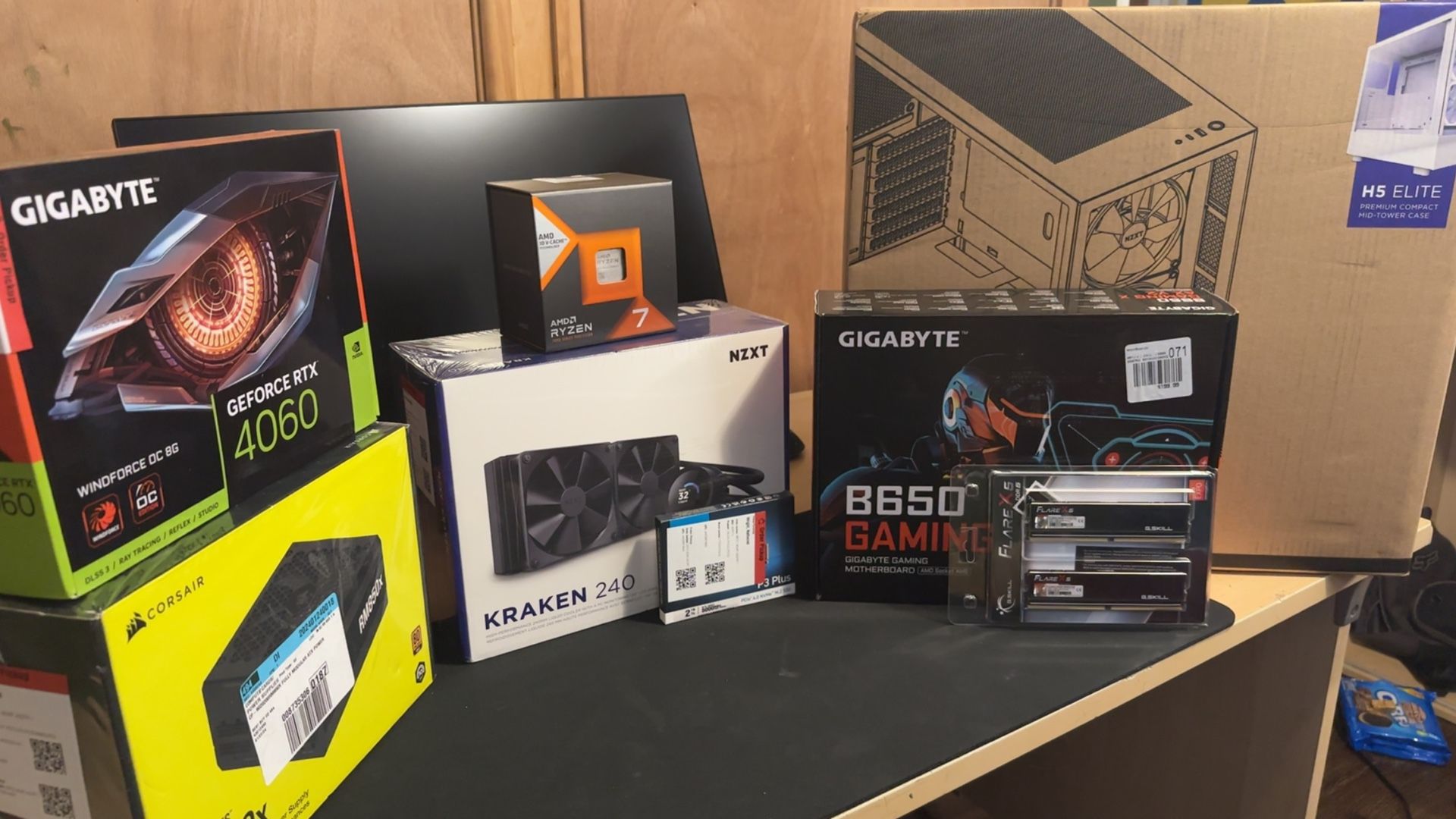 Ryzen 7 7800X3D Gaming PC