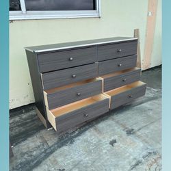 8 drawers Dresser / Eight drawers dresser
