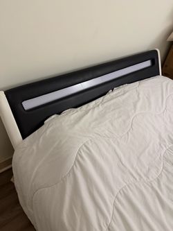 Full bed with mattress
