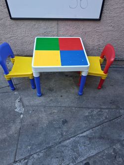 Legos table