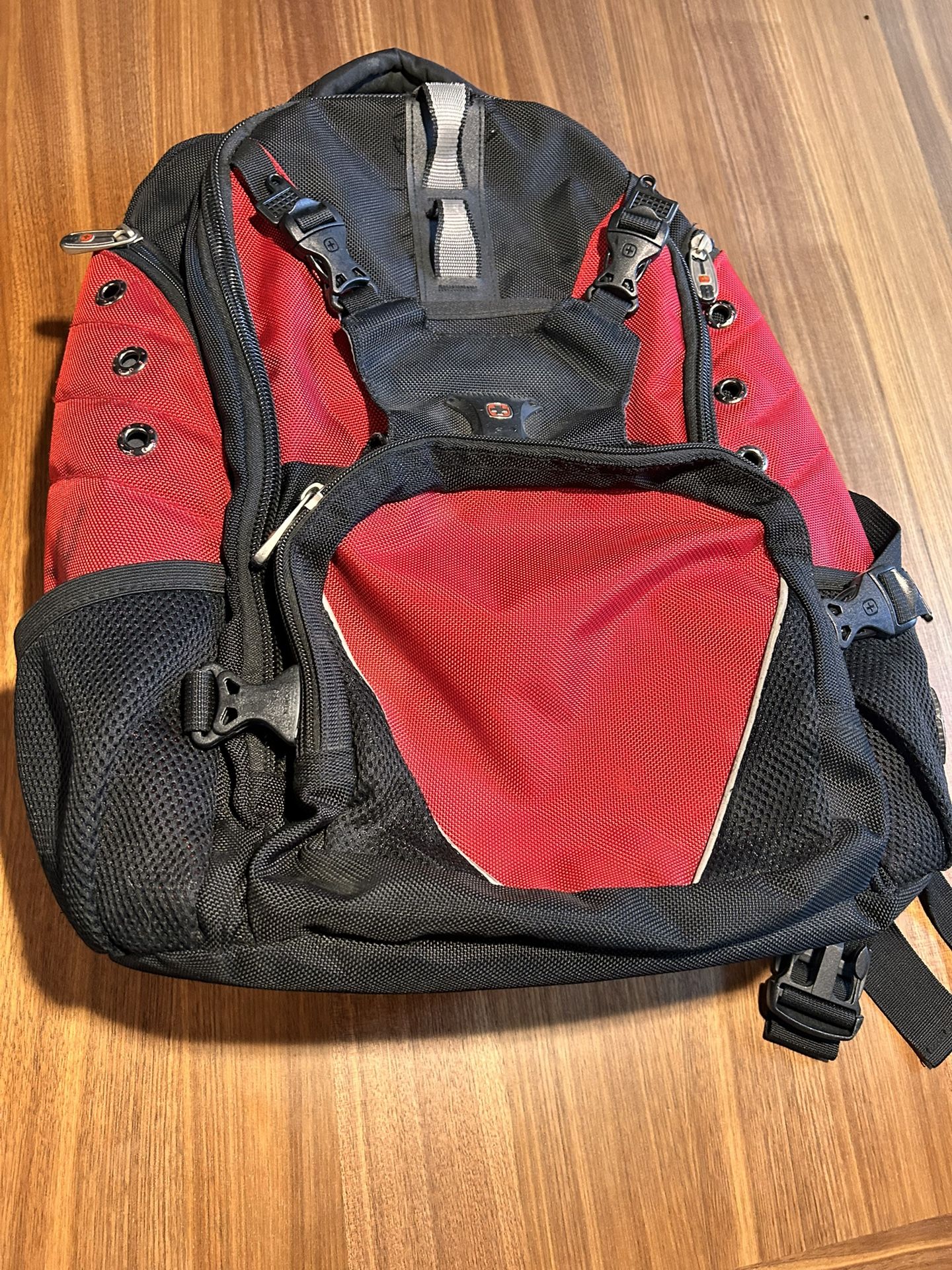 Victorinox Laptop Backpack, Red
