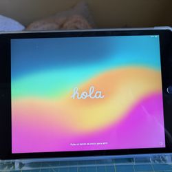 Apple iPad 7th Generation 2019 Space Gray 32 GB WiFi - Excellent Condition