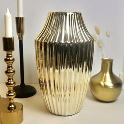 Beautiful and Elegant Gold Vase 12 in tall