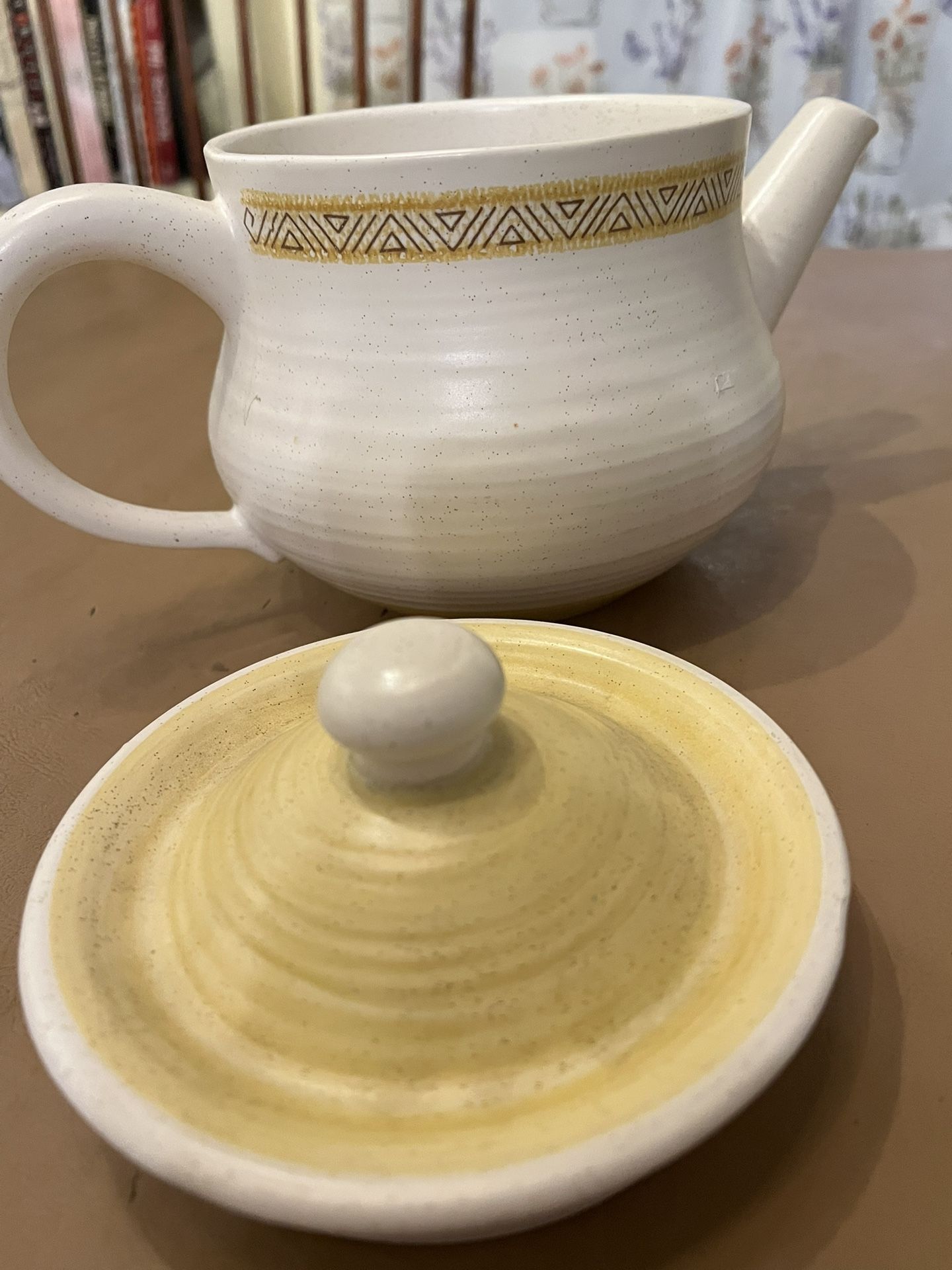 Franciscan Hacienda Pat Patter Gold Pattern Tea Pot