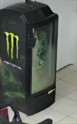 Nevera monster energy