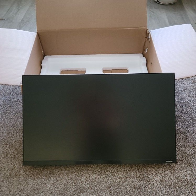 Samsung monitor 24"