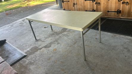 6 foot table