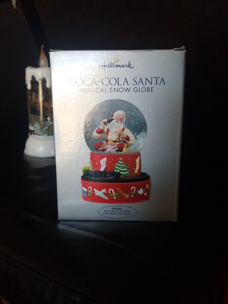 Coca-Cola Musical Snowglobe