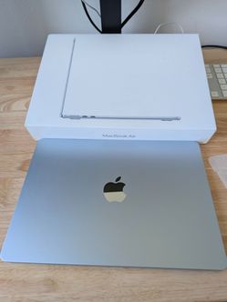 M4 MacBook Air 256/16GB w Warranty
