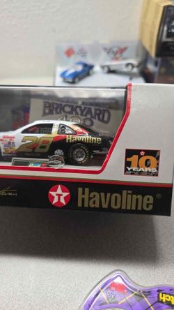 Revell 1:64 Ernie Irvan #28 Havoline 1997 Ford Thunderbird Die-Cast
