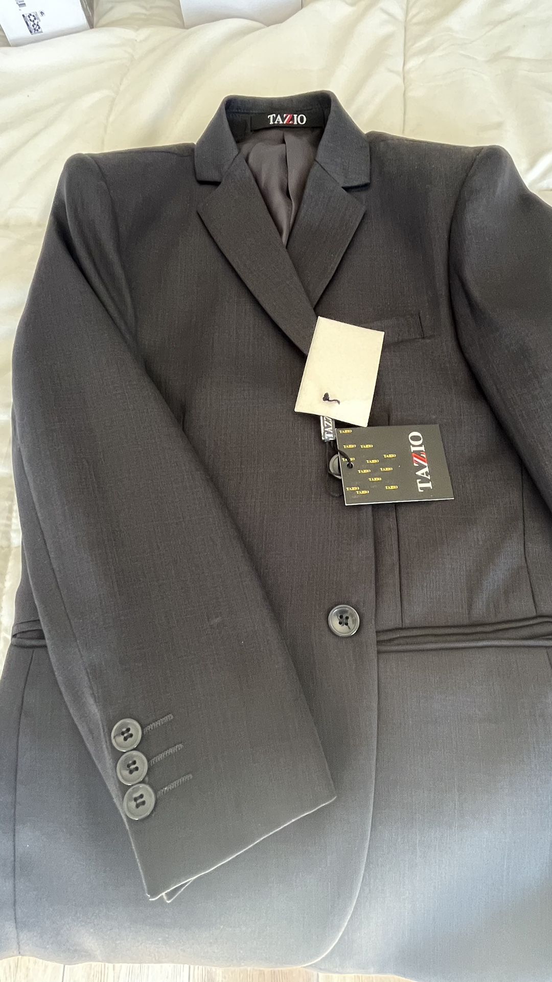 New Beautiful Dark Grey Boys Size 8 Suit Pictures Don’t Do This Suit Justice $ 99