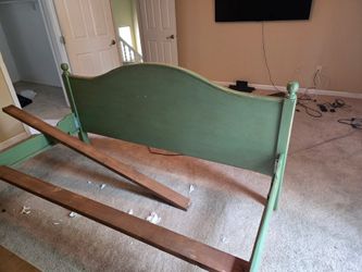King Bed Frame (free)