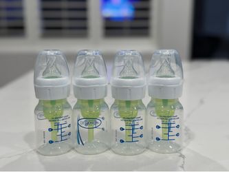 14x Dr Brown’s Anti-Colic narrow Baby bottles with 36oz Dr Brown’s formula mixing pitcher all cleaned and sterilized