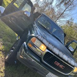 2002 GMC Sierra Parts