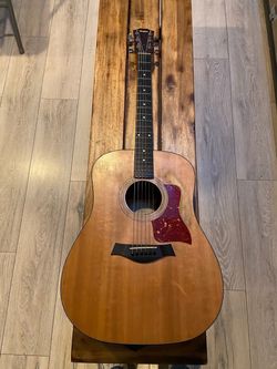 Taylor Acoustic Guitar Dreadnought Natural