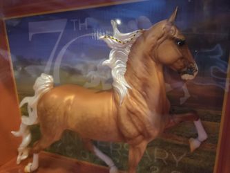 Breyer Palomino Saddlebred.  GORGEOUS !  