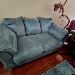 Free Couch Read All Description Please :)