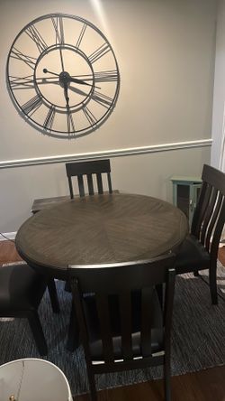 Table & chairs