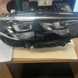 2020 BMW 330I OEM LED HEADLIGHT PASSENGER RIGHT SIDE ID (contact info removed)08
