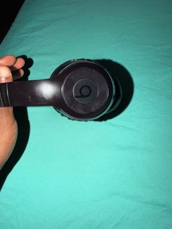 Beat Solo 3 color black with case and charger