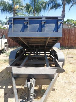 Hydraulic dump trailer
