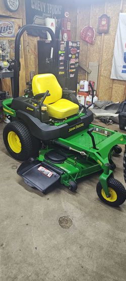 John Deere 737 zero turn mower