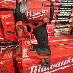 MILWAUKEE M18 18V FUEL 4TH GEN IMPACT DRIVER (TOOL-ONLY)