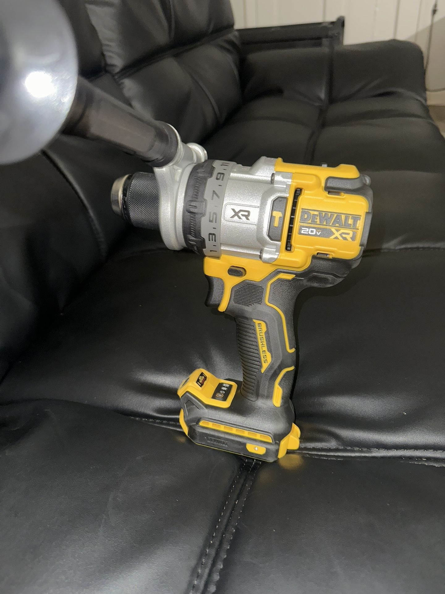 Dewalt Xr 1/2-in 20 -volt Max Variable Speed Brushless