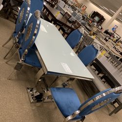 DINING TABLES 