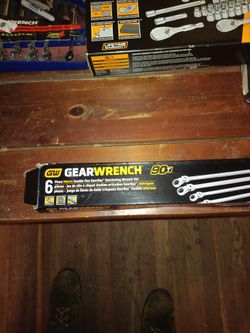 Gearwrench 6 PC. Metric Double Flex Gearbox Ratcheting Wrench Set. . . Sku # 86830 . . 90T