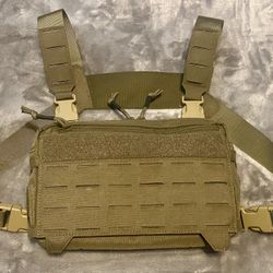 Low Profile MOLLE Chest Rig